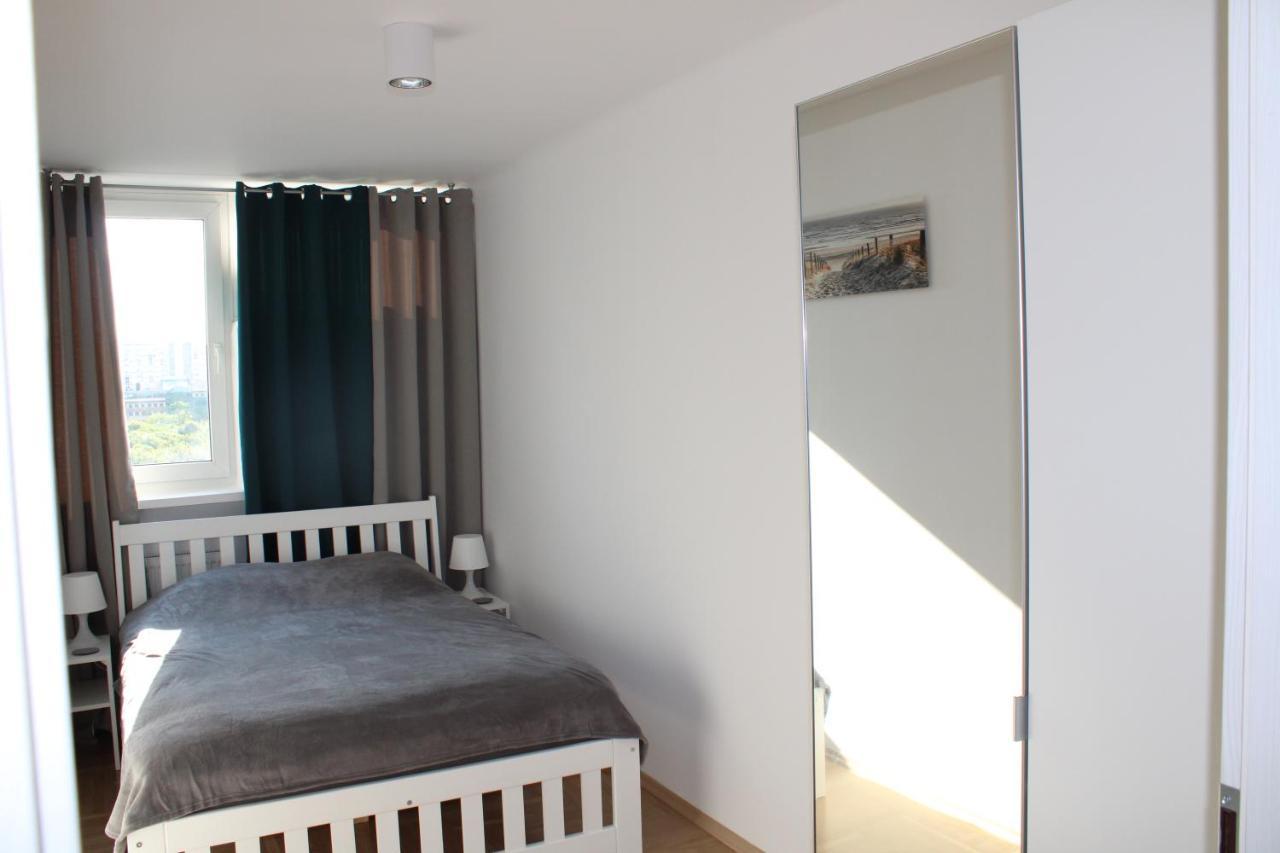 Strict Center Warsaw Comfortable Apartment, 10Th-Floor With Beautiful View On The Park And Skyscrapers, Free Wifi, Self Check-In/Out エクステリア 写真